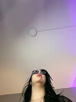 juicy led  online show from March 18, 2026, 11:13 am