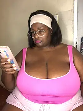 bustytitsxxx online show from April 22, 2026, 6:05 am