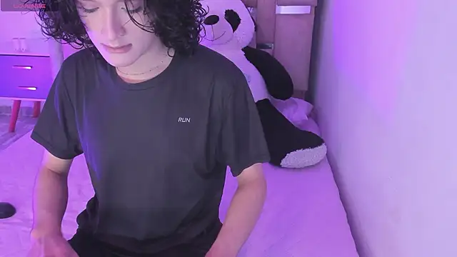 Snapshot of Black_Rose2 chatting on February 21, 2026, 11:33 am Black Rose2 online show from February 21, 2026, 11:33 am