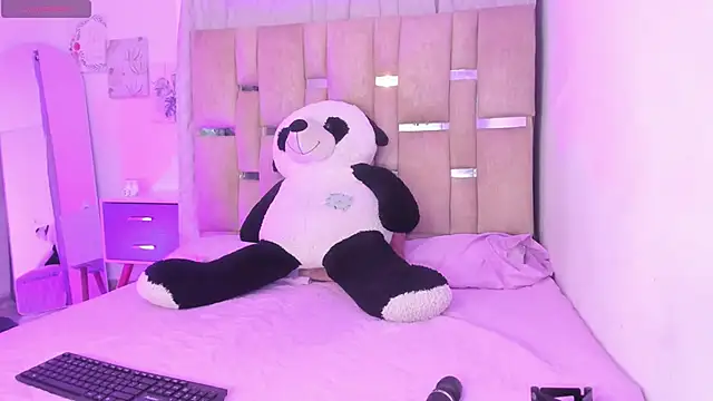 Snapshot of Black_Rose2 chatting on February 22, 2026, 11:31 am Black Rose2 online show from February 22, 2026, 11:31 am