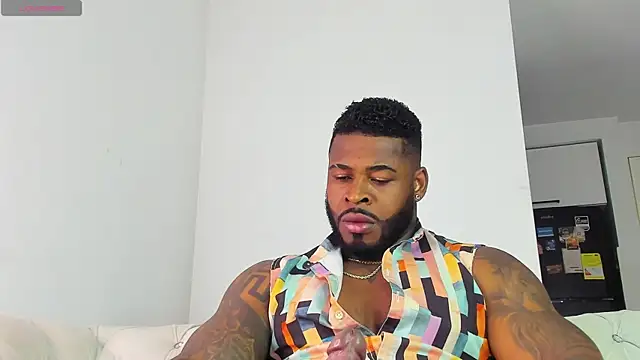 Snapshot of Makonneen chatting on March 2, 2026, 8:15 pm Makonneen online show from March 2, 2026, 8:15 pm