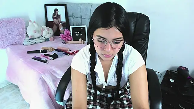 Snapshot of _Vicky_sweet chatting on March 13, 2025, 7:17 pm  Vicky sweet online show from March 13, 2025, 7:17 pm