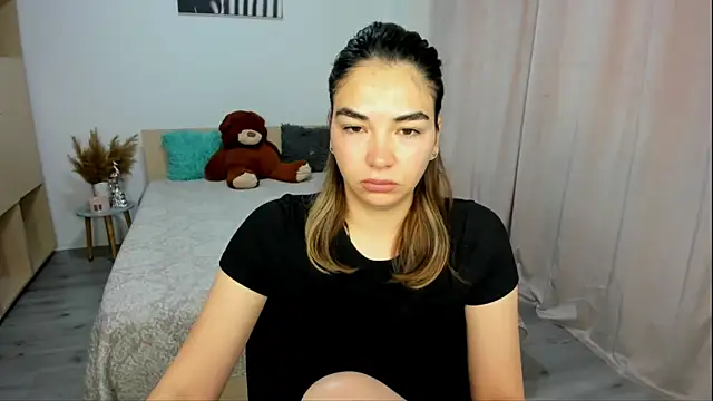 Alexa Dolly12 online show from November 20, 2025, 8:25 am