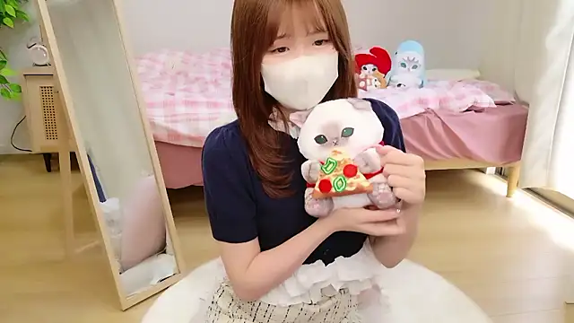 Sayuringo  online show from July 5, 2026, 4:07 am