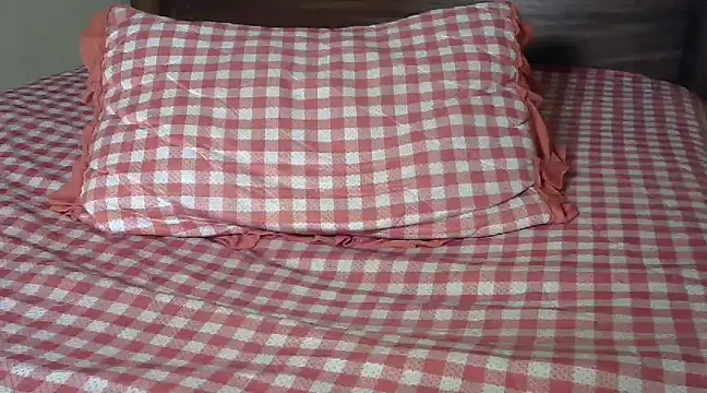 juicyblaqebony online show from February 27, 2025, 6:31 pm