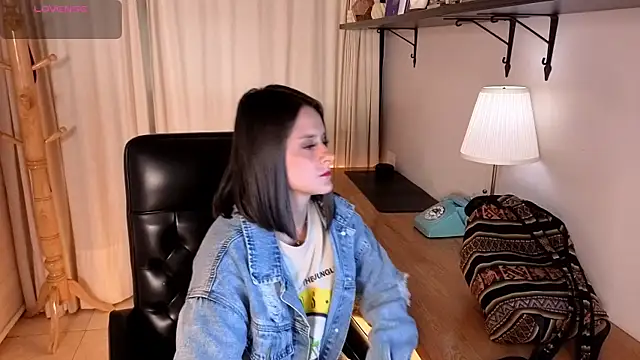 Alice milf  online show from January 9, 2026, 11:13 am