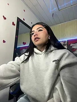  luna torres online show from May 25, 2026, 11:27 am