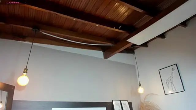 SaraaJhonsonn online show from March 23, 2026, 2:43 pm