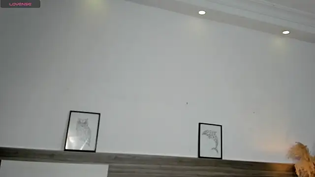 SaraaJhonsonn online show from April 30, 2026, 2:34 pm