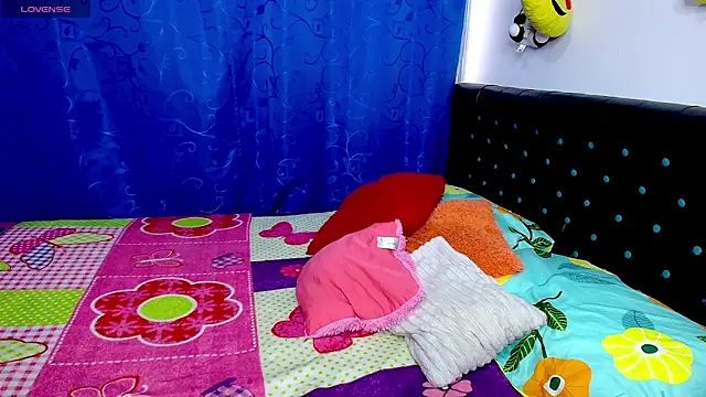 Melikasweetz online show from April 9, 2026, 5:29 pm