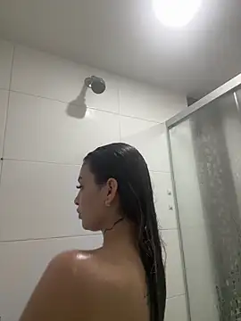 Snapshot of VictoriaNoah_ chatting on February 16, 2025, 6:32 pm VictoriaNoah online show from February 16, 2025, 6:32 pm