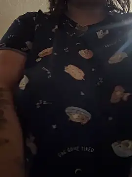 lairarose online show from November 2, 2025, 10:01 pm