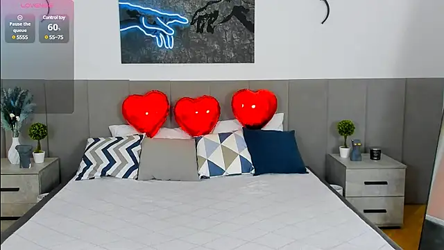 MiaBecky online show from February 11, 2025, 5:26 am