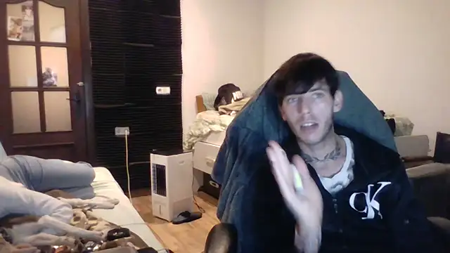 Widoo22 online show from April 23, 2026, 9:28 pm