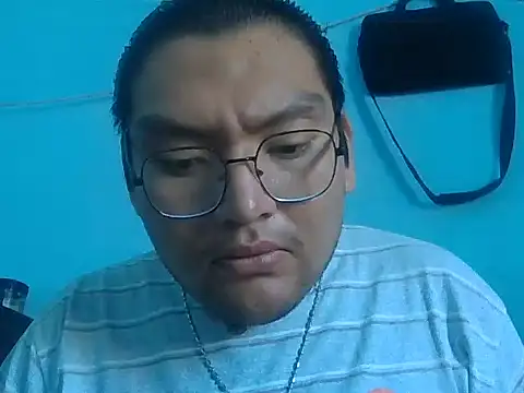 daniel4444Cu online show from May 13, 2026, 3:31 pm