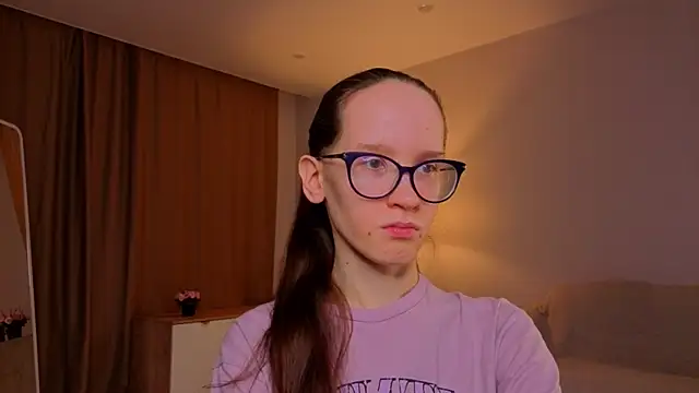 BettyBrowni online show from March 31, 2026, 4:07 pm