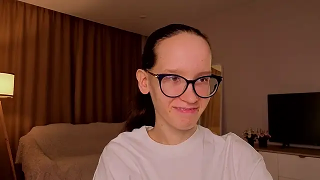 BettyBrowni online show from April 4, 2026, 4:15 pm