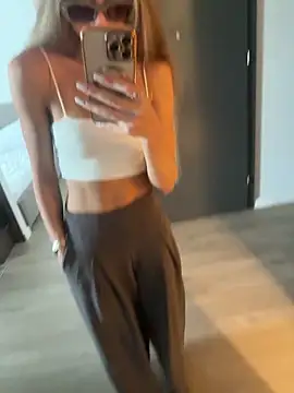 Snapshot of BARBIE_22888 chatting on September 13, 2025, 12:38 pm BARBIE 22888 online show from September 13, 2025, 12:38 pm