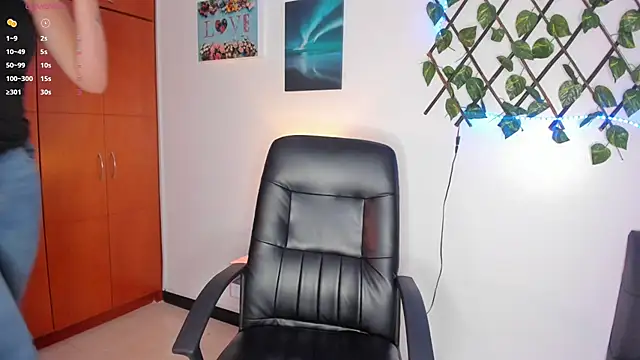 Snapshot of im_sol_ chatting on January 30, 2025, 3:55 am im sol online show from January 30, 2025, 3:55 am