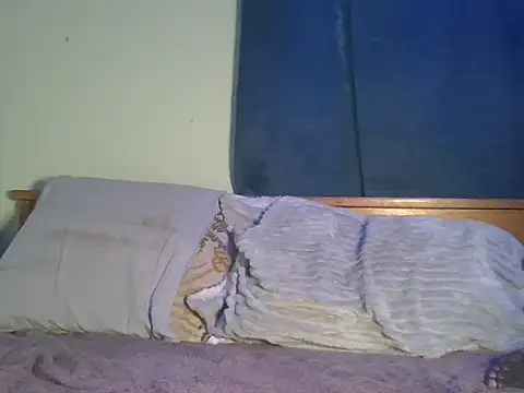 HUNKY-SMITH online show from December 17, 2025, 3:07 pm