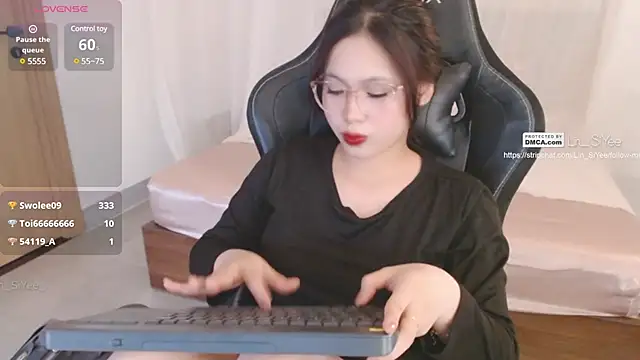 Snapshot of Lin_SiYee chatting on February 18, 2025, 5:20 am Lin SiYee online show from February 18, 2025, 5:20 am