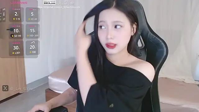 Snapshot of Lin_SiYee chatting on February 21, 2025, 2:28 am Lin SiYee online show from February 21, 2025, 2:28 am