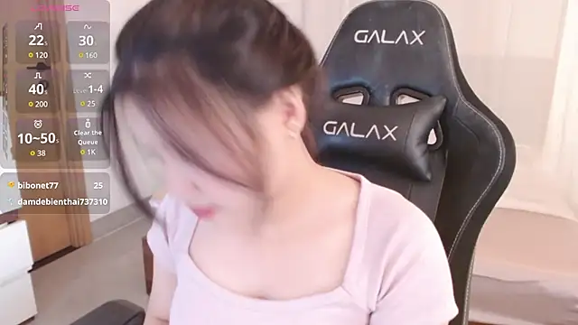 Snapshot of Lin_SiYee chatting on February 24, 2025, 2:37 pm Lin SiYee online show from February 24, 2025, 2:37 pm