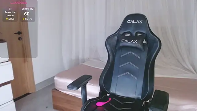 Snapshot of Lin_SiYee chatting on March 22, 2025, 2:47 pm Lin SiYee online show from March 22, 2025, 2:47 pm