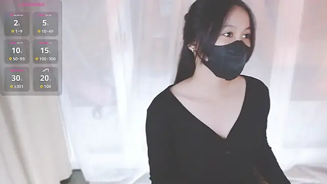 Snapshot of Lin_SiYee chatting on October 12, 2025, 12:48 pm Lin SiYee online show from October 12, 2025, 12:48 pm