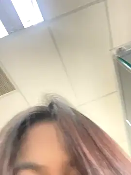 Snapshot of Lin_SiYee chatting on October 27, 2025, 6:39 am Lin SiYee online show from October 27, 2025, 6:39 am