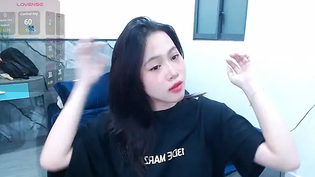 Snapshot of Lin_SiYee chatting on October 30, 2025, 12:17 pm Lin SiYee online show from October 30, 2025, 12:17 pm