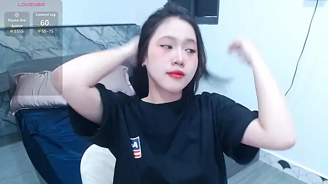 Snapshot of Lin_SiYee chatting on November 21, 2025, 9:19 am Lin SiYee online show from November 21, 2025, 9:19 am