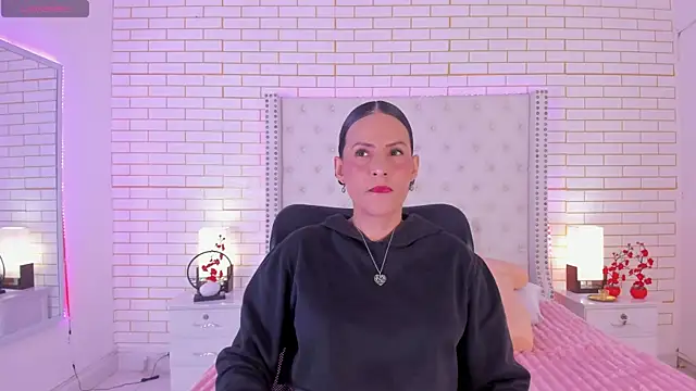 Snapshot of Coco_Balenciaga_ chatting on March 31, 2026, 11:43 am Coco Balenciaga online show from March 31, 2026, 11:43 am