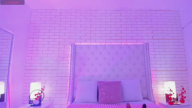 Snapshot of Coco_Balenciaga_ chatting on April 4, 2026, 11:40 am Coco Balenciaga online show from April 4, 2026, 11:40 am