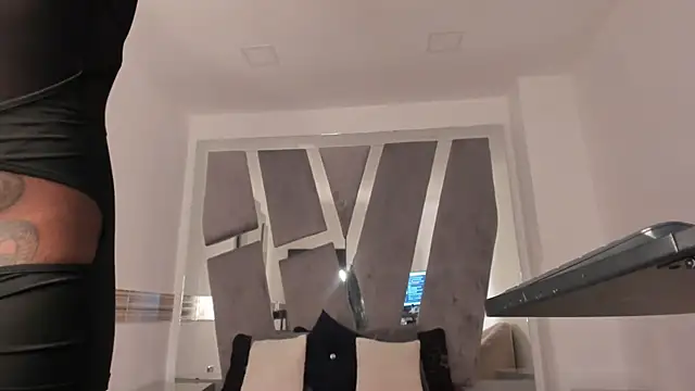 Vero Lodge online show from January 13, 2026, 2:00 pm