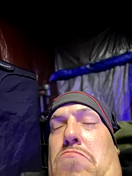 joeycbigcock online show from November 28, 2025, 12:35 am