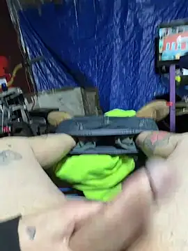 Snapshot of joeycbigcock chatting on March 6, 2026, 8:27 pm joeycbigcock online show from March 6, 2026, 8:27 pm