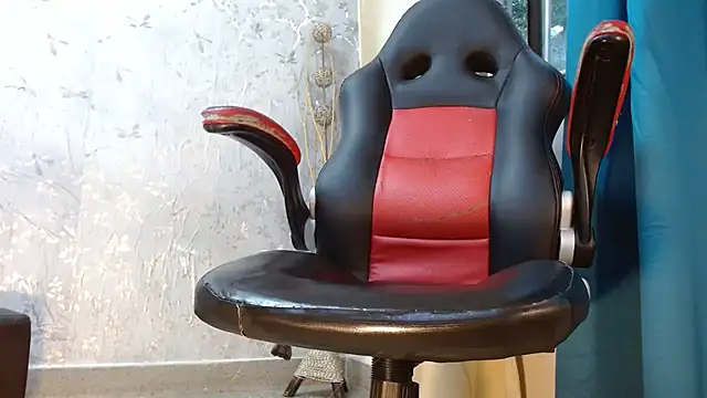 Samantabrown  online show from September 22, 2025, 11:23 am