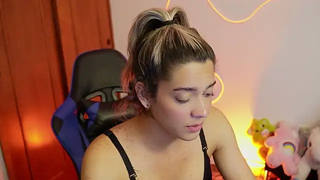 tay ler3 online show from January 21, 2025, 8:19 am