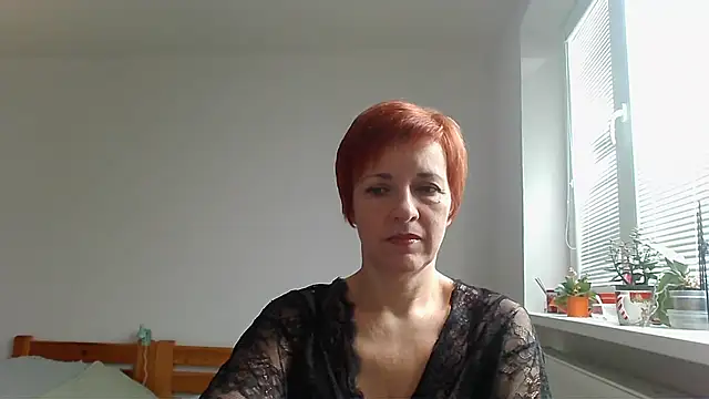 Snapshot of LoraLoraMay chatting on October 14, 2025, 8:37 am LoraLoraMay online show from October 14, 2025, 8:37 am