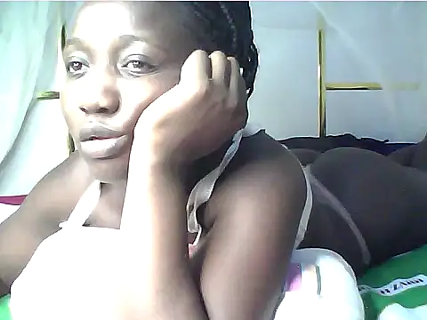 Snapshot of Adaline-Paris chatting on May 13, 2026, 9:39 am Adaline-Paris online show from May 13, 2026, 9:39 am