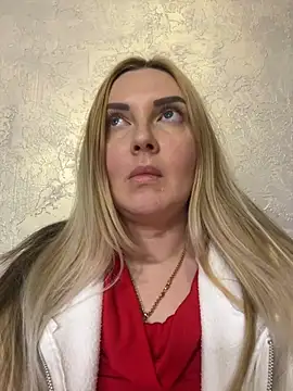 Snapshot of Aleksandrakis chatting on February 17, 2025, 8:36 pm Aleksandrakis online show from February 17, 2025, 8:36 pm