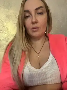 Snapshot of Aleksandrakis chatting on February 22, 2025, 12:40 pm Aleksandrakis online show from February 22, 2025, 12:40 pm