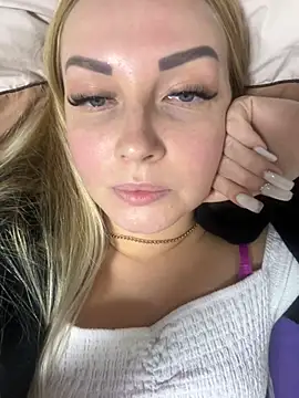 Snapshot of Aleksandrakis chatting on March 1, 2025, 6:11 pm Aleksandrakis online show from March 1, 2025, 6:11 pm