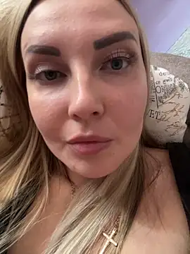 Snapshot of Aleksandrakis chatting on March 20, 2025, 12:43 pm Aleksandrakis online show from March 20, 2025, 12:43 pm