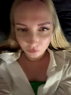 Snapshot of Aleksandrakis chatting on October 10, 2025, 7:46 pm Aleksandrakis online show from October 10, 2025, 7:46 pm