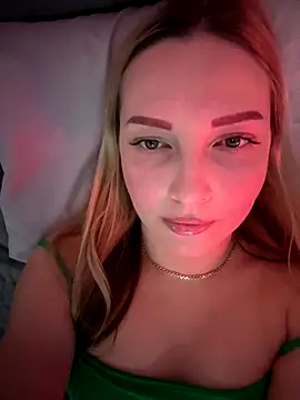 Snapshot of Aleksandrakis chatting on November 30, 2025, 12:42 pm Aleksandrakis online show from November 30, 2025, 12:42 pm