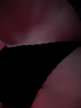 Snapshot of Aleksandrakis chatting on December 14, 2025, 6:23 pm Aleksandrakis online show from December 14, 2025, 6:23 pm