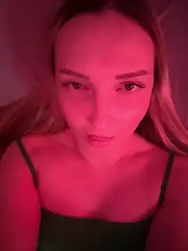 Snapshot of Aleksandrakis chatting on February 8, 2026, 3:48 pm Aleksandrakis online show from February 8, 2026, 3:48 pm