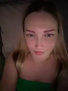 Snapshot of Aleksandrakis chatting on February 11, 2026, 12:32 pm Aleksandrakis online show from February 11, 2026, 12:32 pm